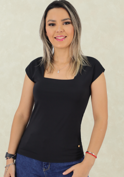 TOP CUELLO CUADRADO
